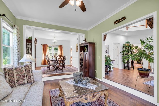 6 Johnny Drive, Farmingdale, NJ 07727