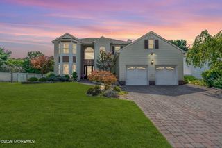 6 Johnny Drive, Farmingdale, NJ 07727