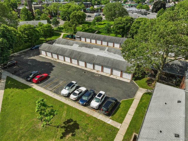 254-18 2nd Floor 75 Ave Upper, Glen Oaks, NY 11004
