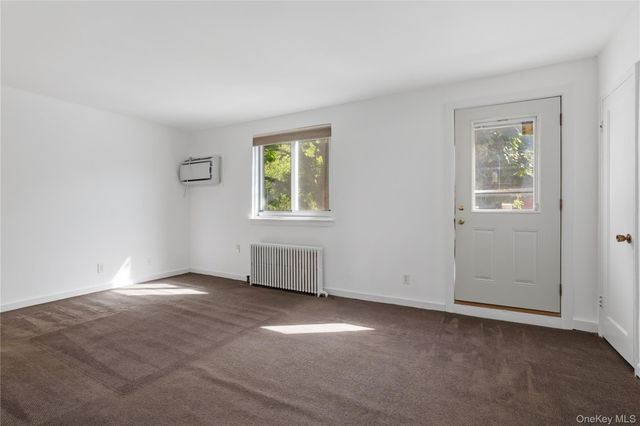 254-18 2nd Floor 75 Ave Upper, Glen Oaks, NY 11004