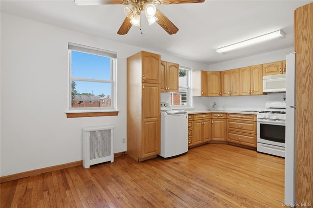 254-18 2nd Floor 75 Ave Upper, Glen Oaks, NY 11004