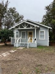 212 Barrett, San Antonio, TX 78214