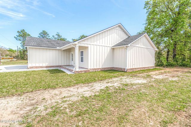 4298 WOLFE Drive, Macclenny, FL 32063