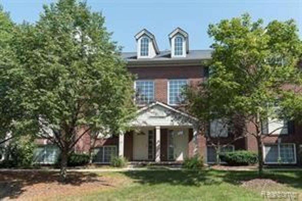 3107 Promenade Circle, Ann Arbor, MI 48108