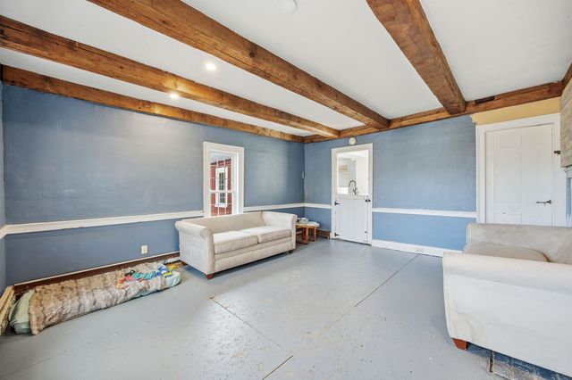 70 White Mountain Highway, Tamworth, NH 03817