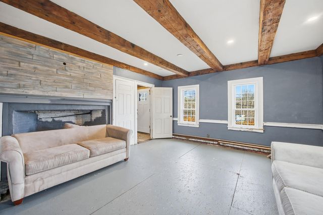 70 White Mountain Highway, Tamworth, NH 03817