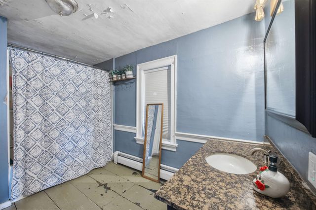 70 White Mountain Highway, Tamworth, NH 03817