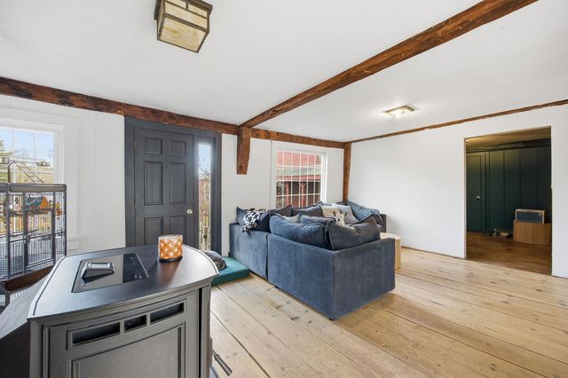 70 White Mountain Highway, Tamworth, NH 03817