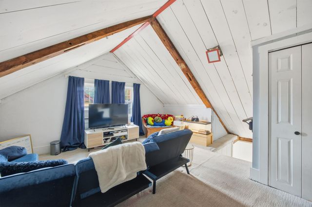 70 White Mountain Highway, Tamworth, NH 03817