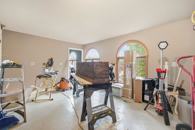 70 White Mountain Highway, Tamworth, NH 03817