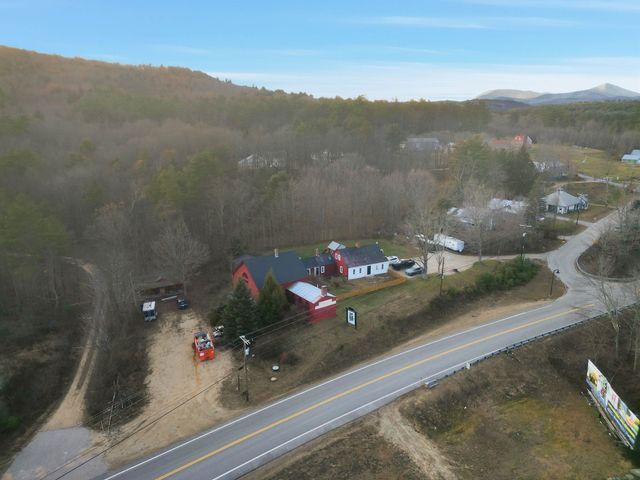70 White Mountain Highway, Tamworth, NH 03817