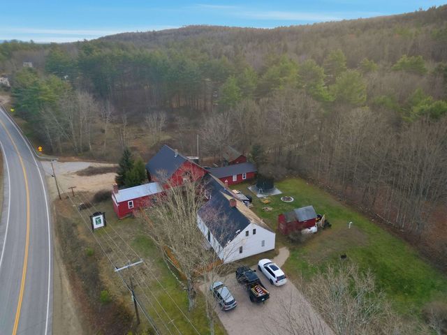 70 White Mountain Highway, Tamworth, NH 03817