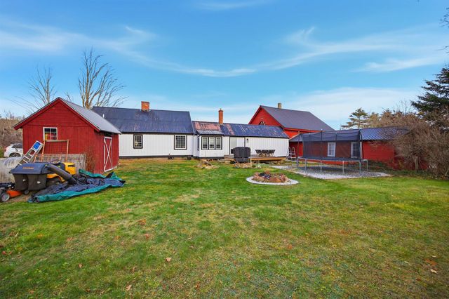 70 White Mountain Highway, Tamworth, NH 03817