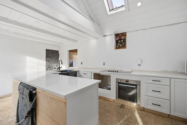 70 White Mountain Highway, Tamworth, NH 03817