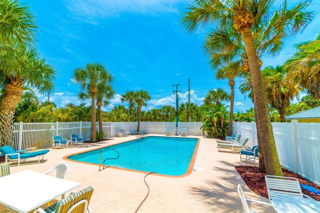 50 11th Avenue 104, Indialantic, FL 32903