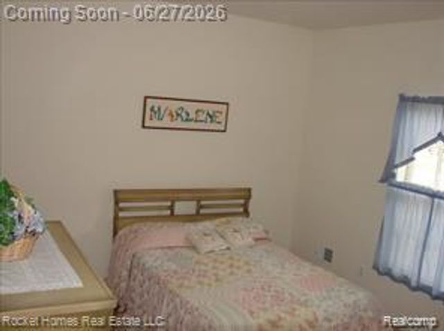 11840 Farmington Rd Road 59, Livonia, MI 48150
