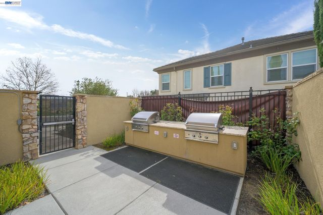 3225 Central Parkway, Dublin, CA 94568