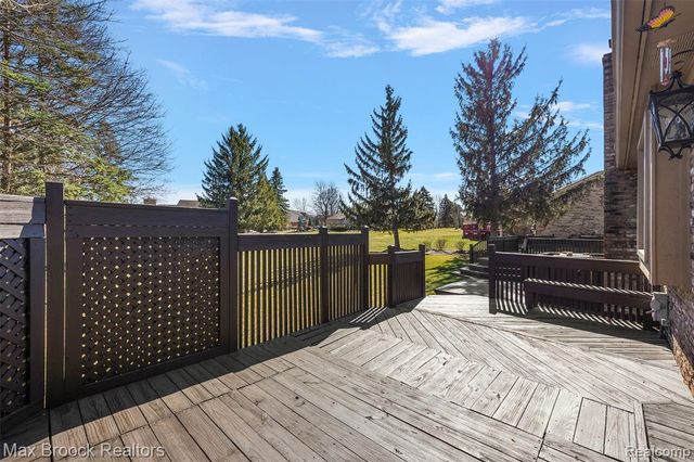 17835 Maple Hill Drive, Northville, MI 48168