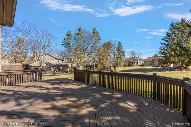 17835 Maple Hill Drive, Northville, MI 48168