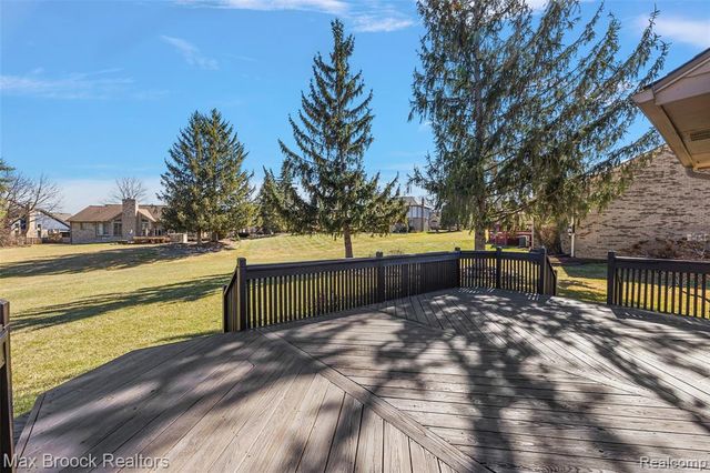 17835 Maple Hill Drive, Northville, MI 48168