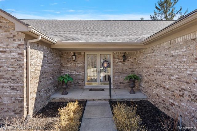 17835 Maple Hill Drive, Northville, MI 48168