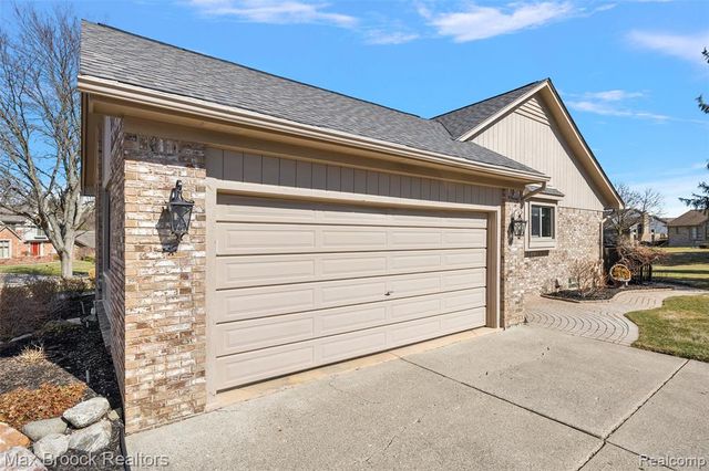 17835 Maple Hill Drive, Northville, MI 48168