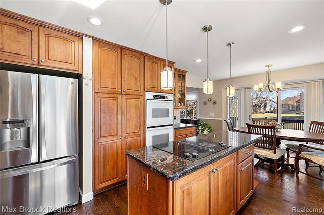 17835 Maple Hill Drive, Northville, MI 48168