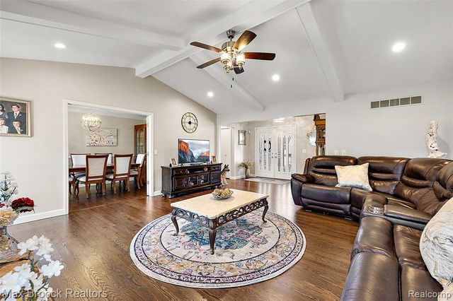 17835 Maple Hill Drive, Northville, MI 48168