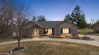 17835 Maple Hill Drive, Northville, MI 48168
