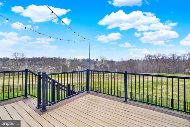 105 BLAINE DR, Manchester, PA 17345