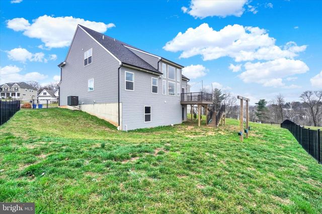 105 BLAINE DR, Manchester, PA 17345