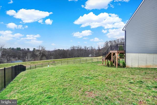 105 BLAINE DR, Manchester, PA 17345