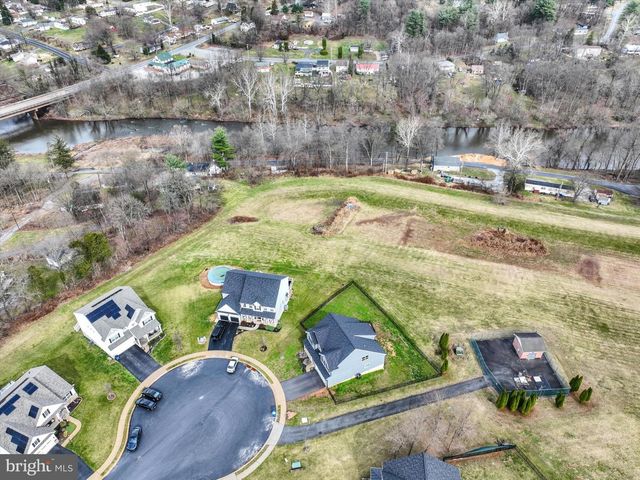 105 BLAINE DR, Manchester, PA 17345