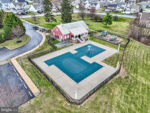 105 BLAINE DR, Manchester, PA 17345