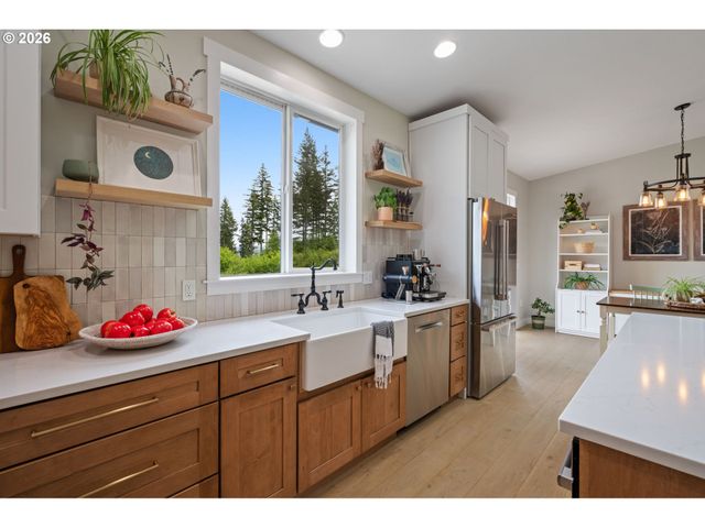 61 BEAR PRAIRIE Rd, Washougal, WA 98671