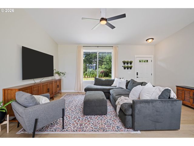 61 BEAR PRAIRIE Rd, Washougal, WA 98671