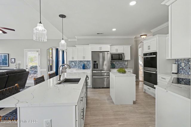 8472 Belmor Lakes Drive, Olive Branch, MS 38654