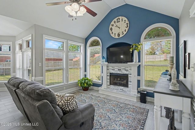 8472 Belmor Lakes Drive, Olive Branch, MS 38654