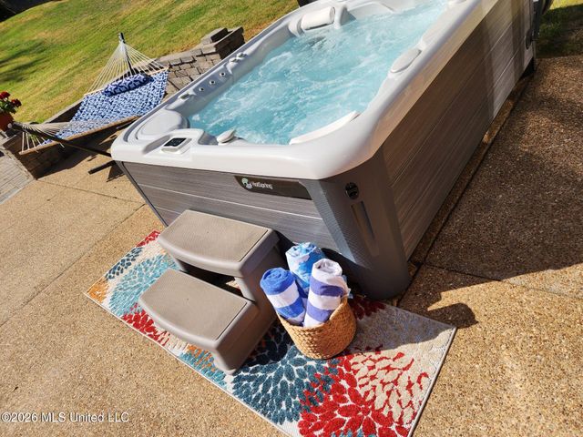 8472 Belmor Lakes Drive, Olive Branch, MS 38654