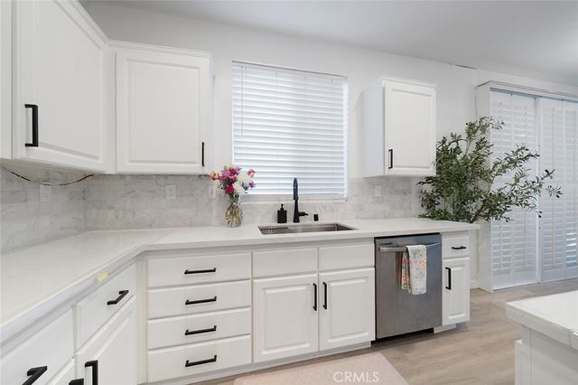 867 Oso Drive, Corona, CA 92879