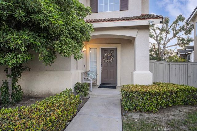 867 Oso Drive, Corona, CA 92879