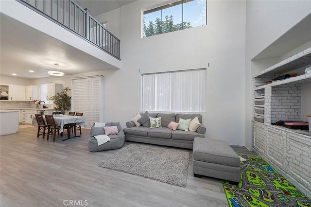 867 Oso Drive, Corona, CA 92879