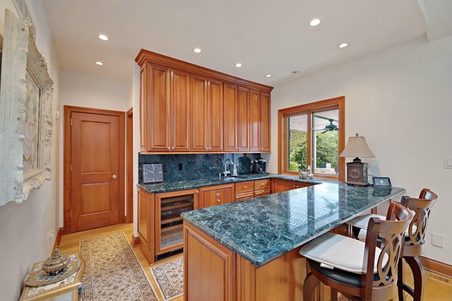 955 Killarney Drive, Dyer, IN 46311