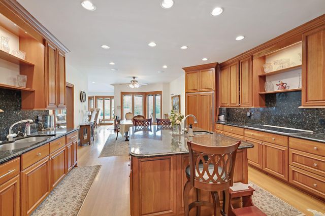 955 Killarney Drive, Dyer, IN 46311