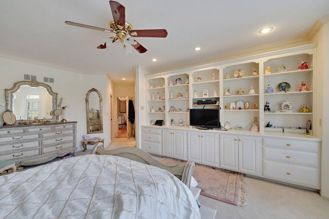 955 Killarney Drive, Dyer, IN 46311