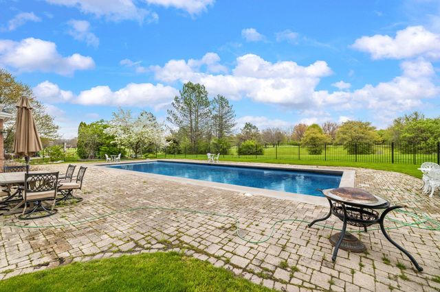 955 Killarney Drive, Dyer, IN 46311