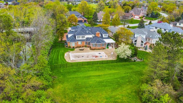 955 Killarney Drive, Dyer, IN 46311