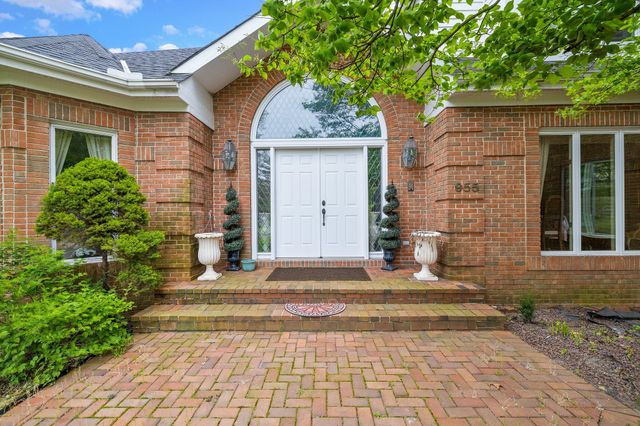 955 Killarney Drive, Dyer, IN 46311