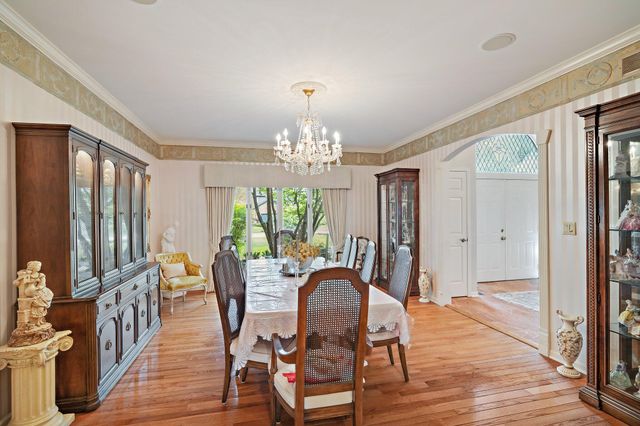 955 Killarney Drive, Dyer, IN 46311