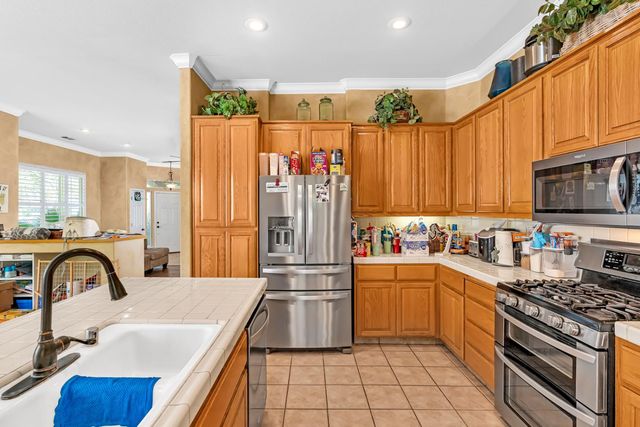 1908 Fall Brook Ct, Merced, CA 95340